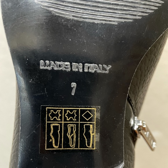 Everlane “The Boss Booties” - Picture 3 of 6